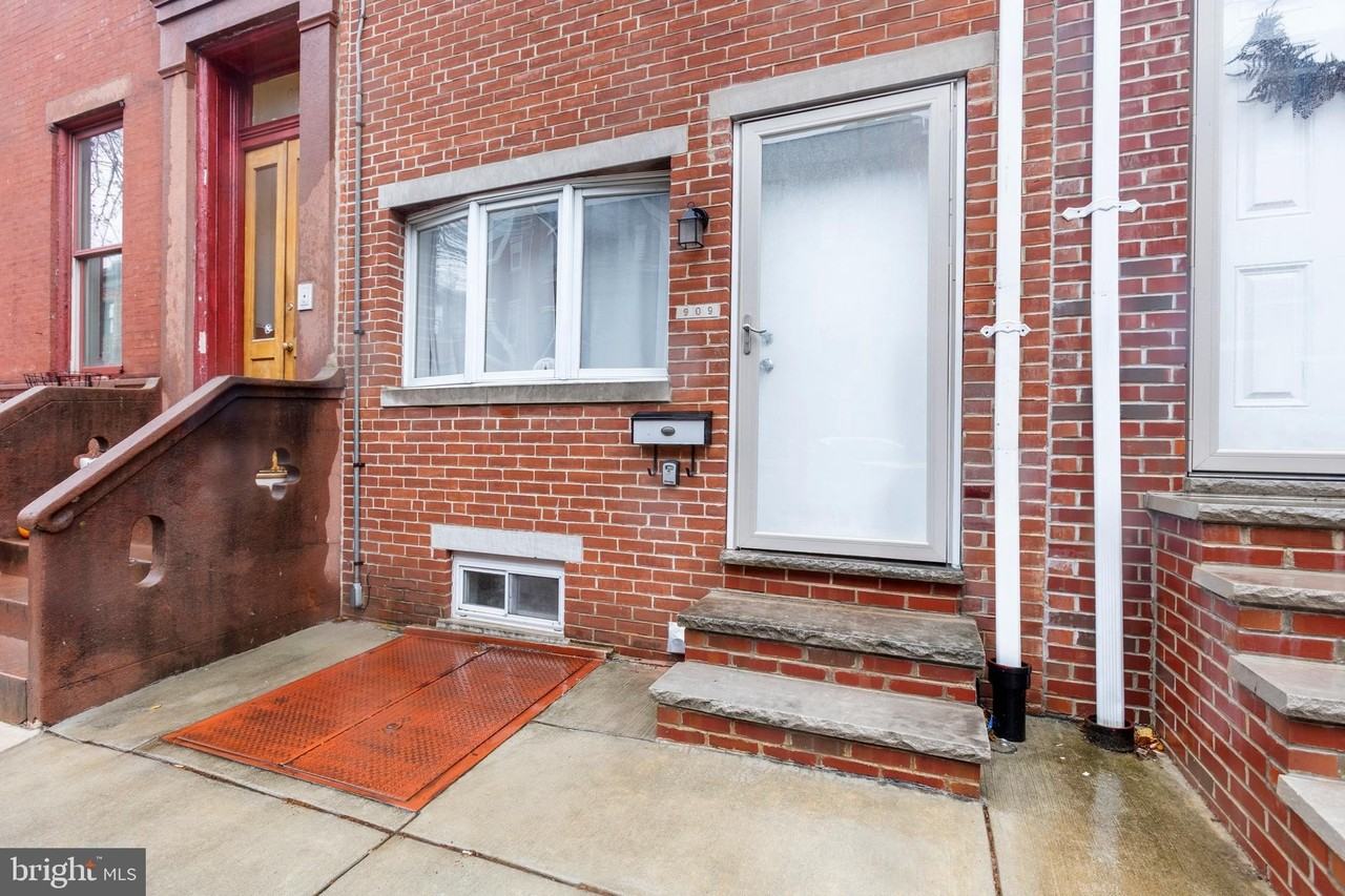 909 North 4th Street - Photo 2 of 25