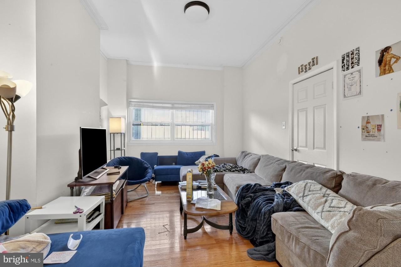 4058 Irving St - Photo 2 of 23