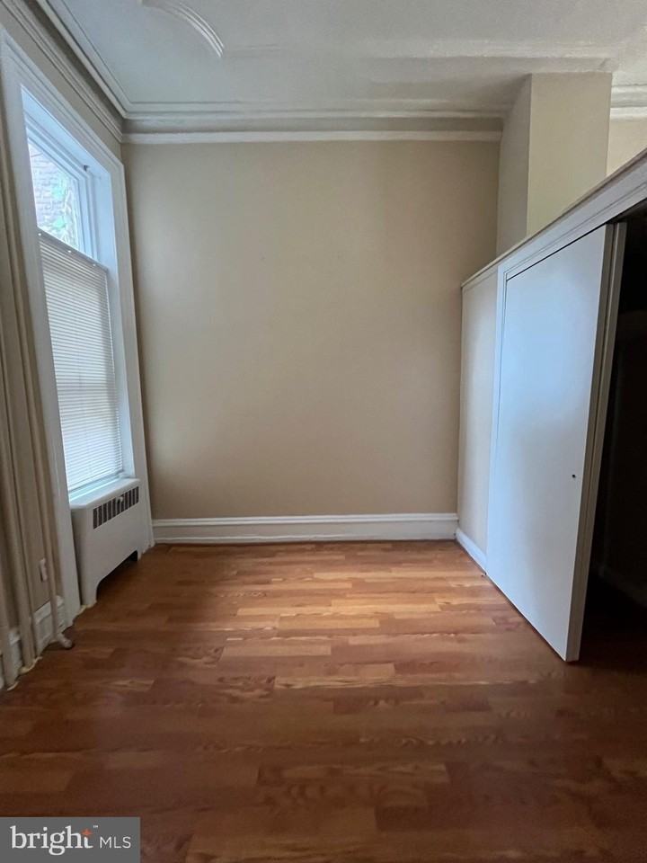 143 North 21st Street #1F - Photo 3 of 6