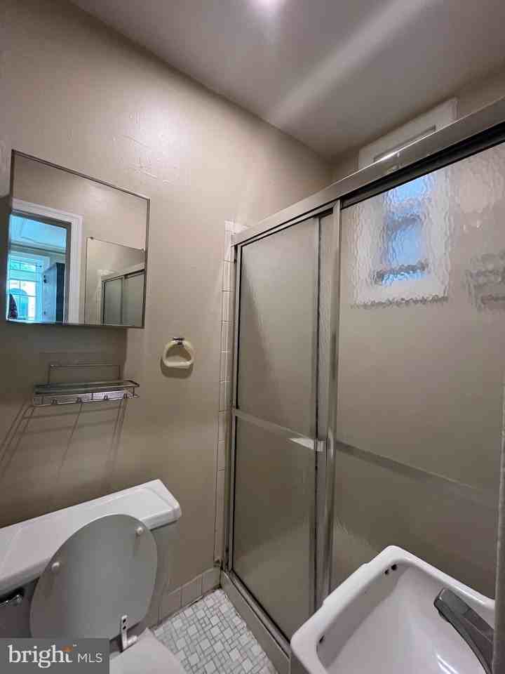 143 North 21st Street #1F - Photo 6 of 6