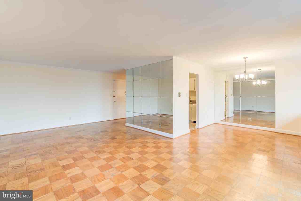 4343 CHERRY HILL Road unit: 303 #303 - Photo 6 of 29