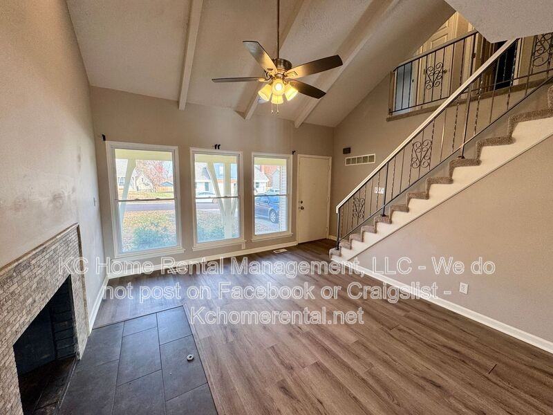 9817 W 83rd Ter - Photo 5 of 33