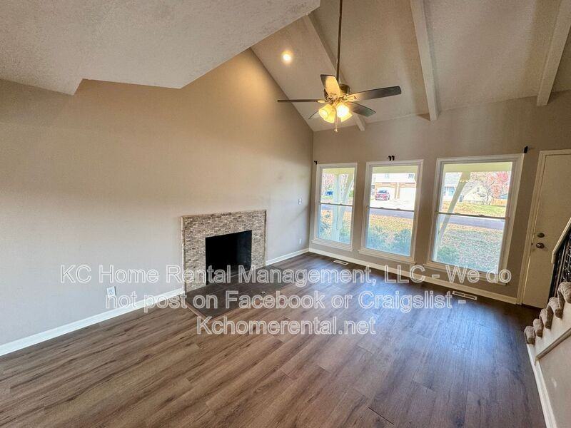 9817 W 83rd Ter - Photo 6 of 33