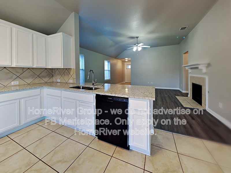 2349 Aurora Dr - Photo 2 of 24