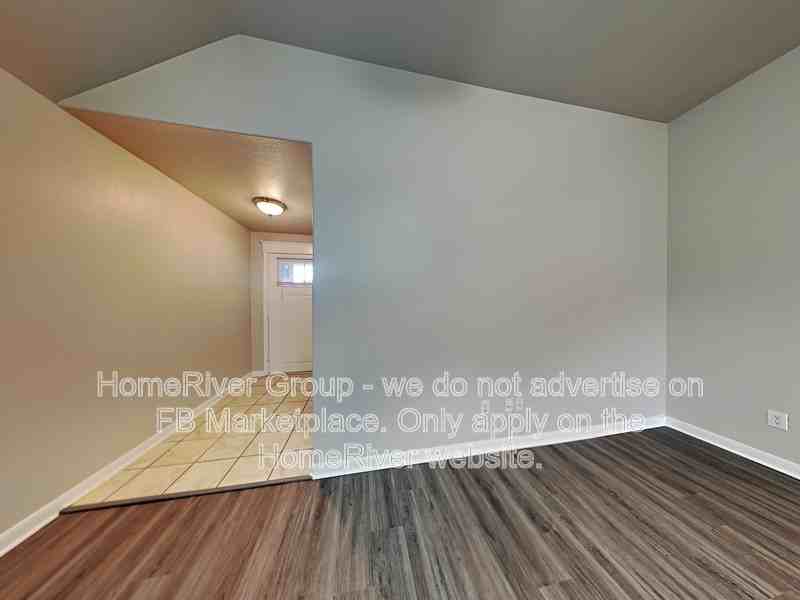 2349 Aurora Dr - Photo 6 of 24