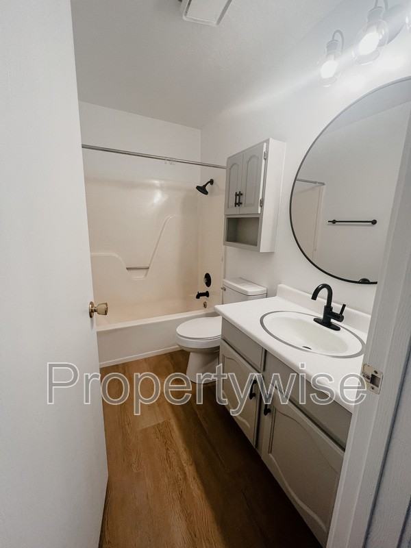 770 N Main St #2 - Photo 6 of 14