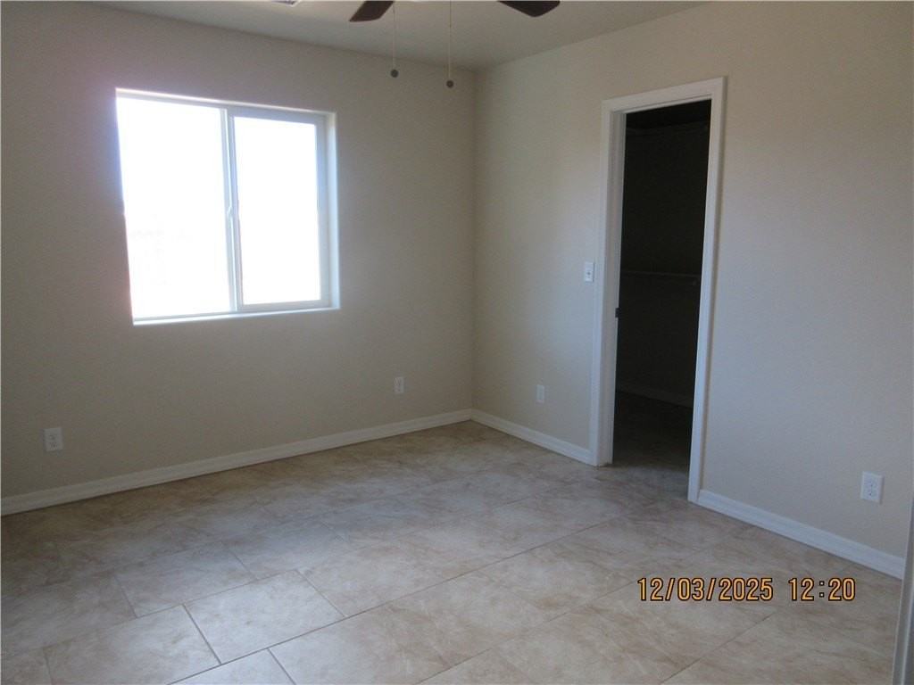 3327 N Central St - Photo 5 of 12