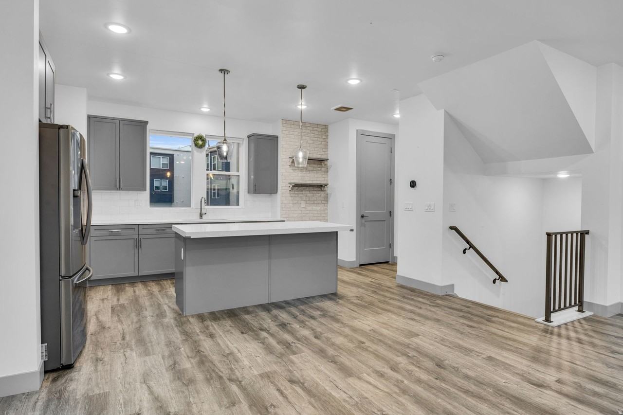 6356 W Birch Run Rd - Photo 2 of 21