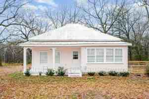 featured image of 3612 E Brief Rd