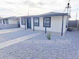 featured image of 7412 North 62nd Avenue