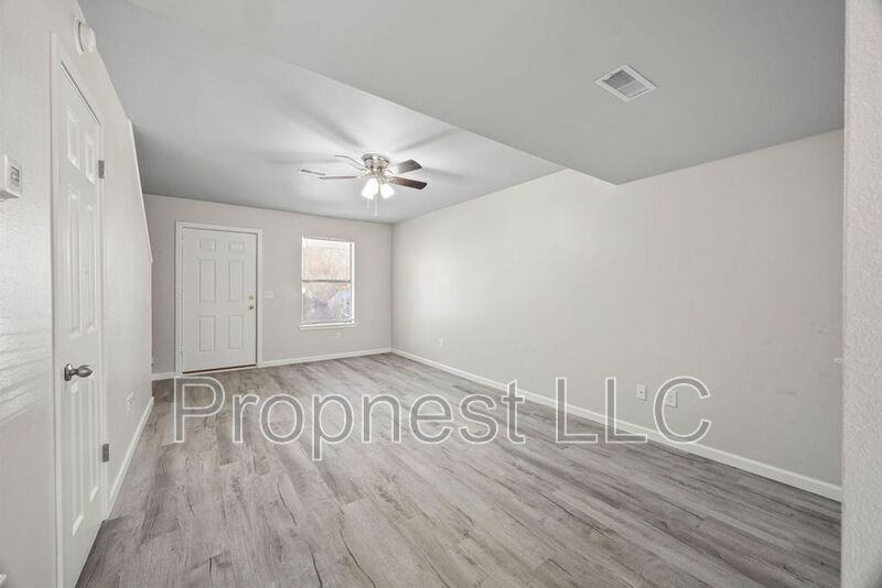 2748 N Barcelona Ave - Photo 6 of 10