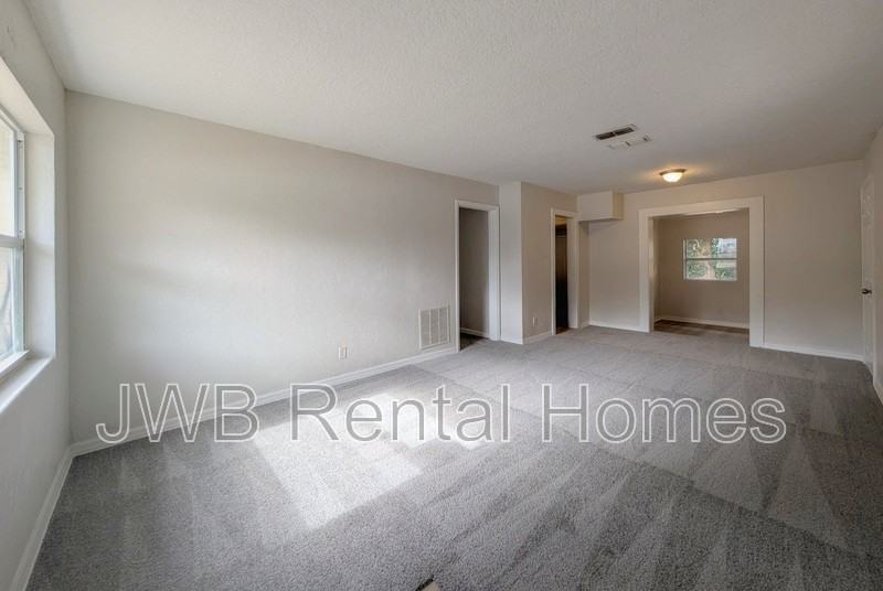 6119 Wilson Blvd - Photo 4 of 16