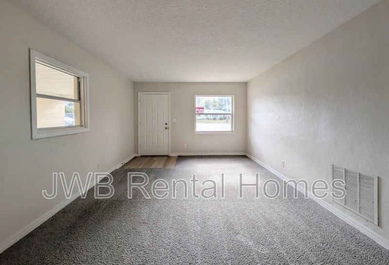 6119 Wilson Blvd - Photo 5 of 16