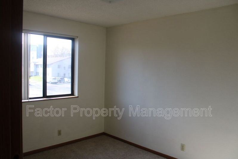 1516 Warren Street #204 - Photo 6 of 9