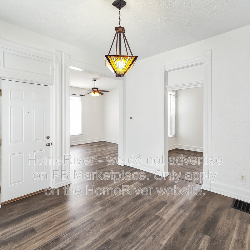 1658 S Delaware St - Photo 7 of 23