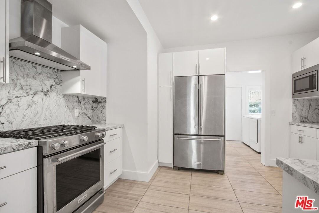 807 North Croft Avenue - Photo 5 of 15