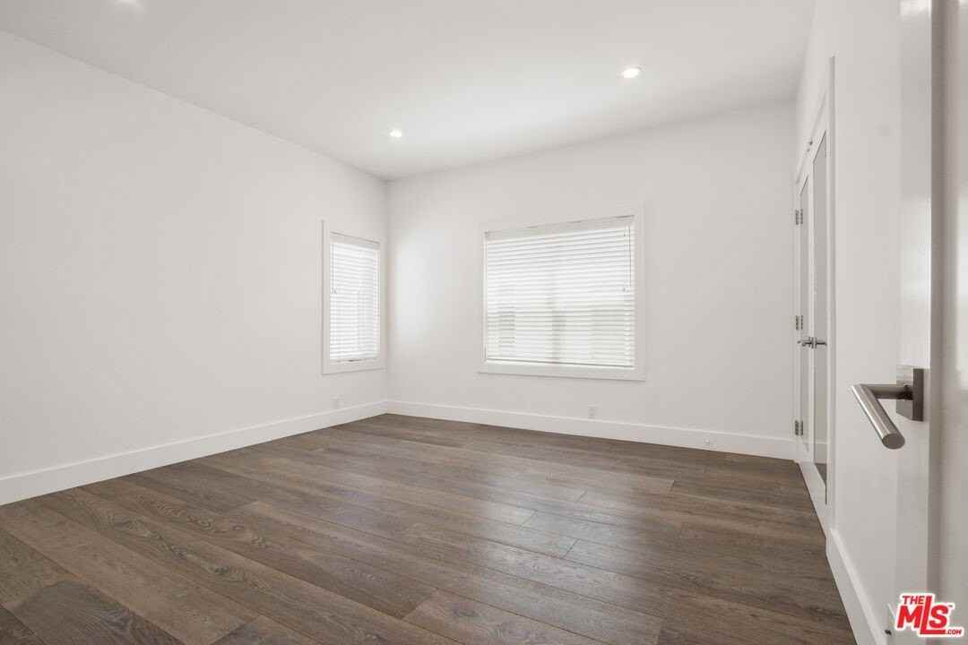 807 North Croft Avenue - Photo 7 of 15