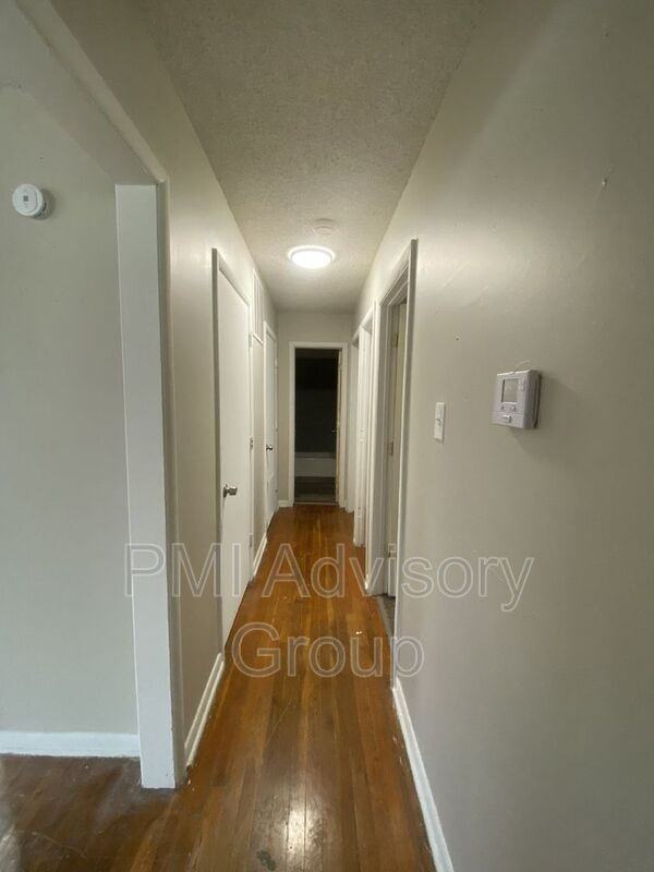 409 Se 34th St - Photo 2 of 14