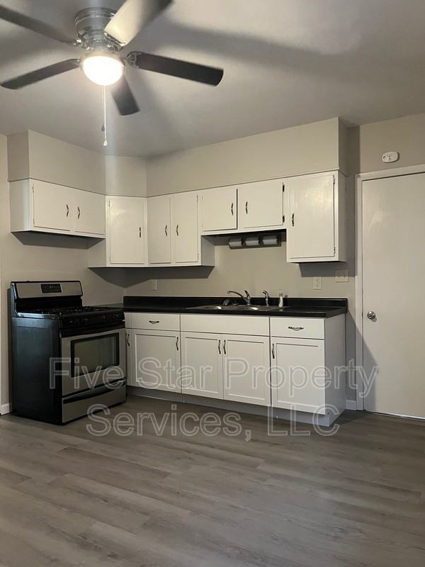 831 S 14th St - Photo 3 of 7