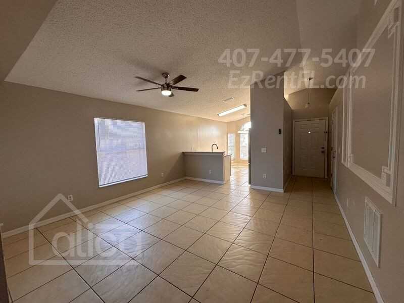 1846 Spruce Ridge Dr - Photo 3 of 21