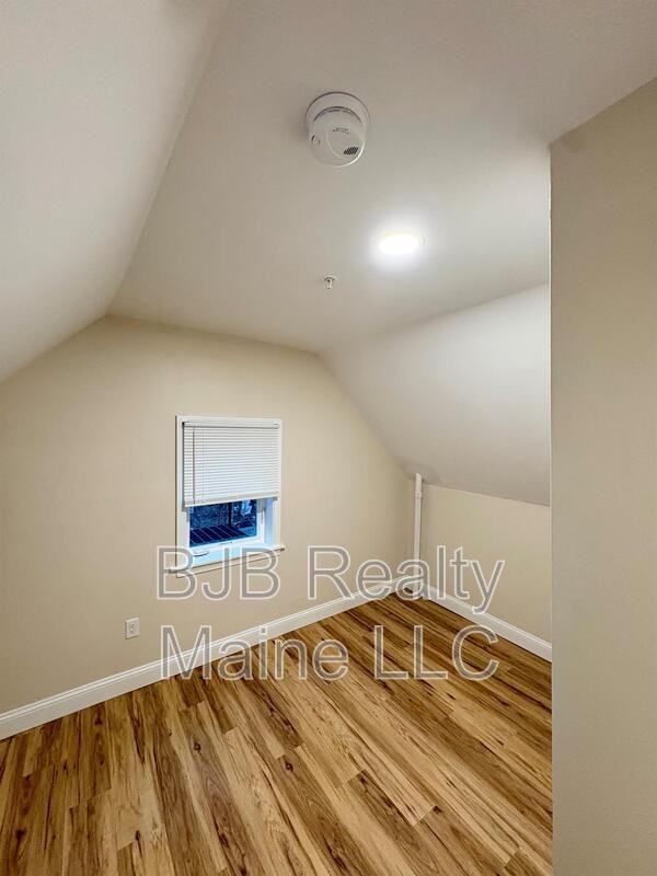 503 Cumberland Avenue #9 - Photo 5 of 7