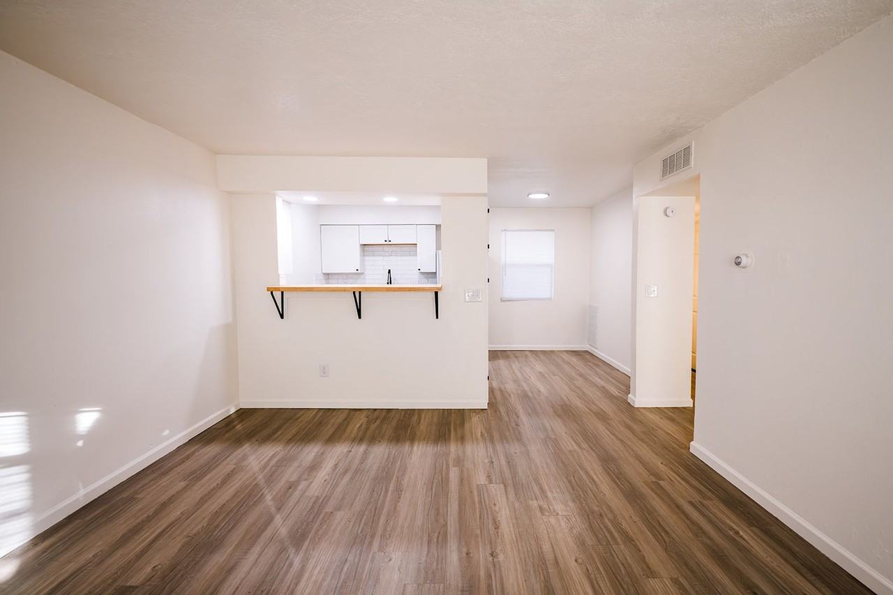 Perle At Mesta Park - Photo 3 of 48