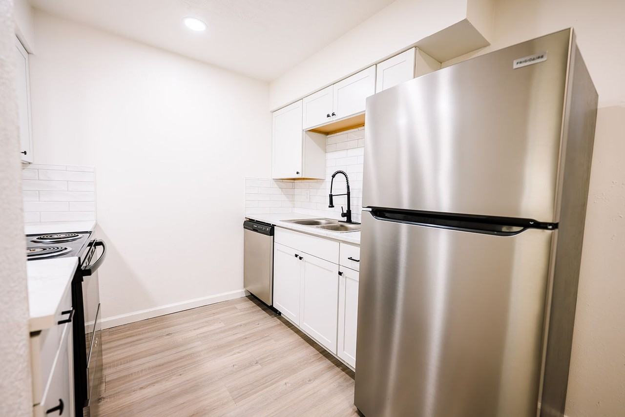 Perle At Mesta Park - Photo 7 of 48