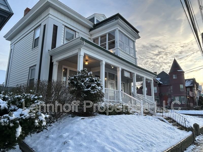 308 Pawtucket St - Photo 3 of 11