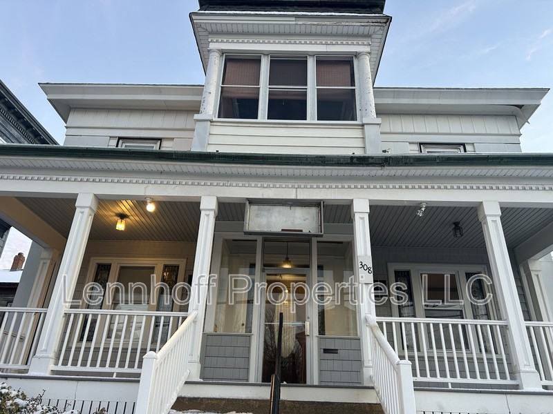 308 Pawtucket St - Photo 4 of 11