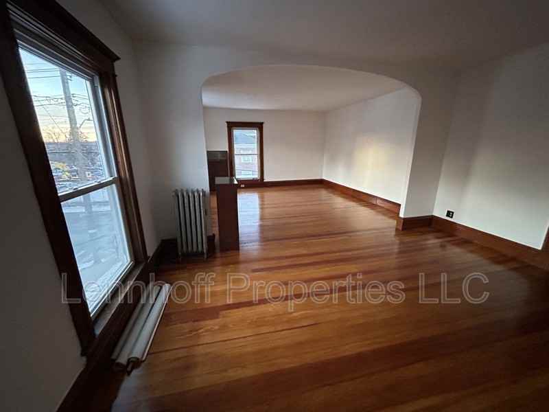 308 Pawtucket St - Photo 5 of 11