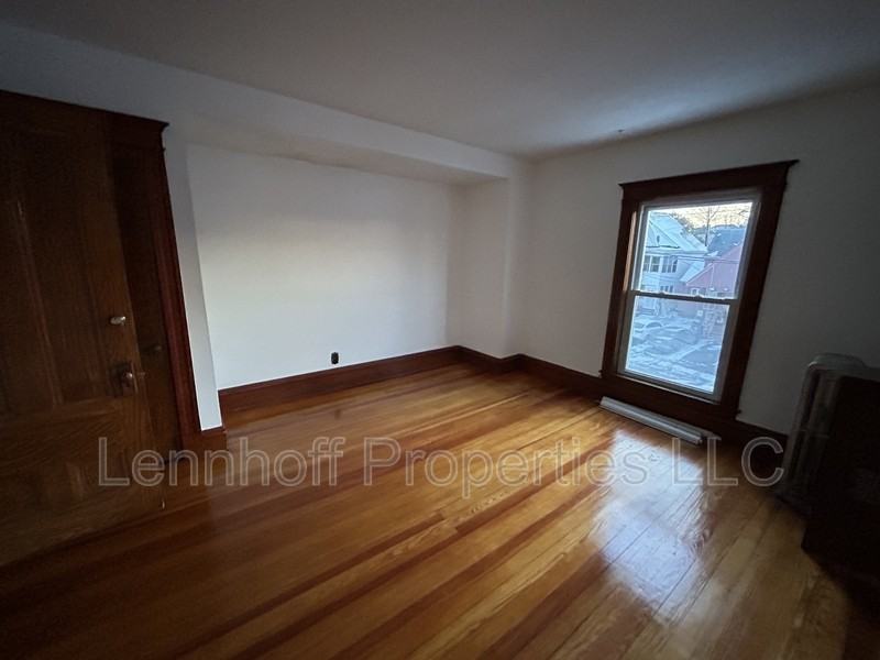 308 Pawtucket St - Photo 6 of 11