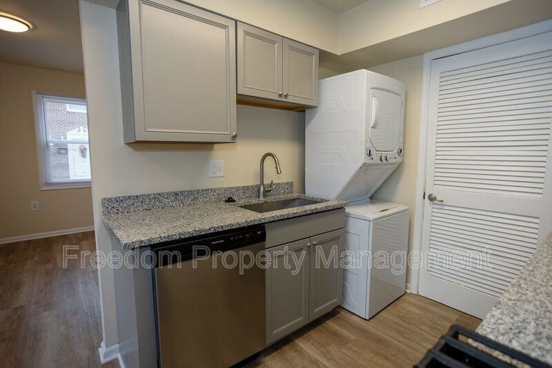 8343 Irongate Way - Photo 5 of 40