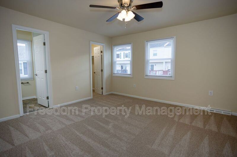 8343 Irongate Way - Photo 6 of 40