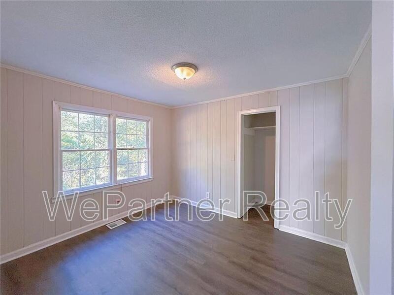 2126 Ivydale St - Photo 7 of 12