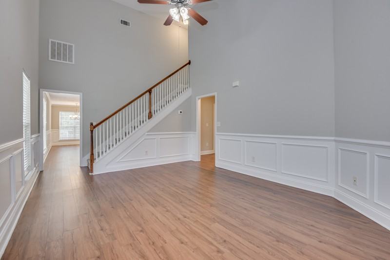 2037 Dundee Way - Photo 2 of 25