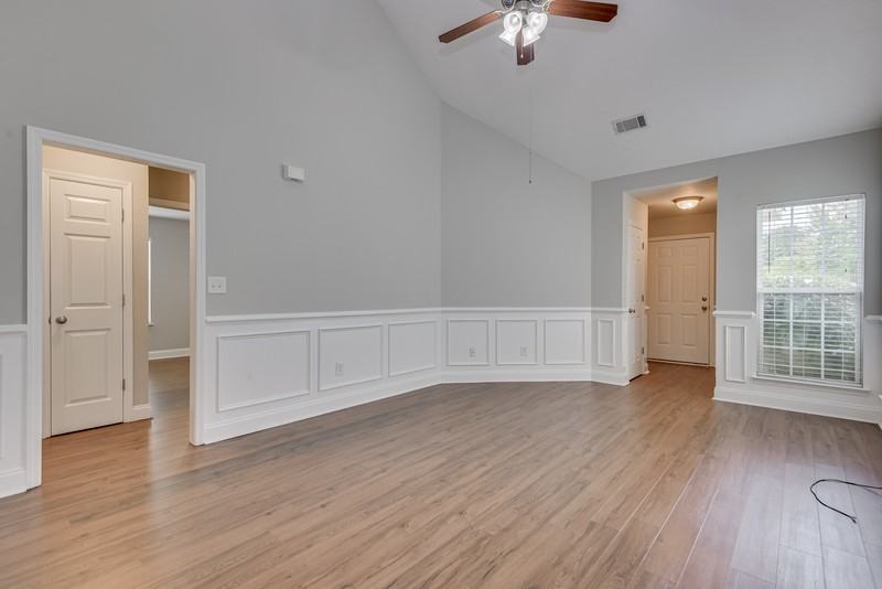 2037 Dundee Way - Photo 3 of 25