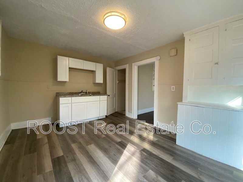 1725/1727 W High St. #1725 - Photo 3 of 9