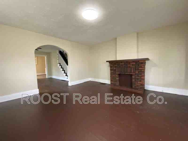 1725/1727 W High St. #1725 - Photo 6 of 9