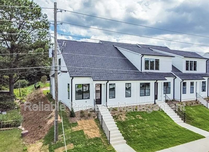 4605 Malone Ct #1-2 - Photo 3 of 34