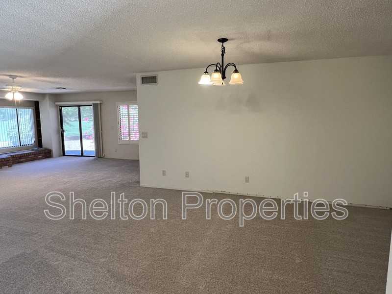 18942 N 96th Ln - Photo 7 of 17