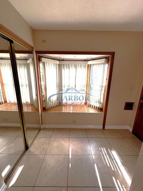 227 W Cummings St - Photo 3 of 24