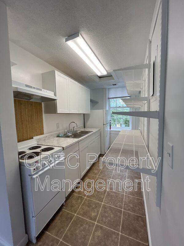 126 Alexander St #E - Photo 7 of 18