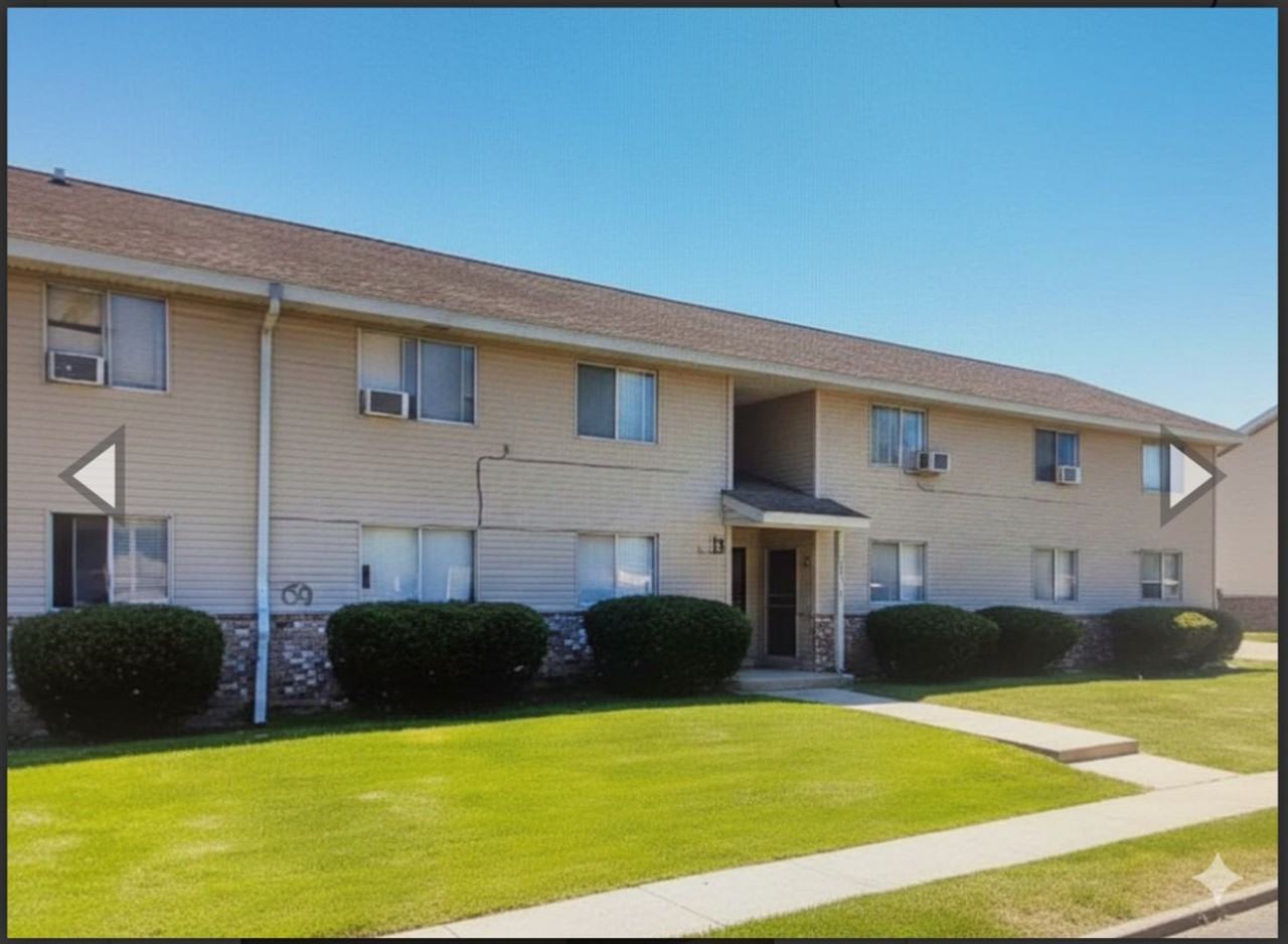 Oak Apartments - Photo 2 of 6