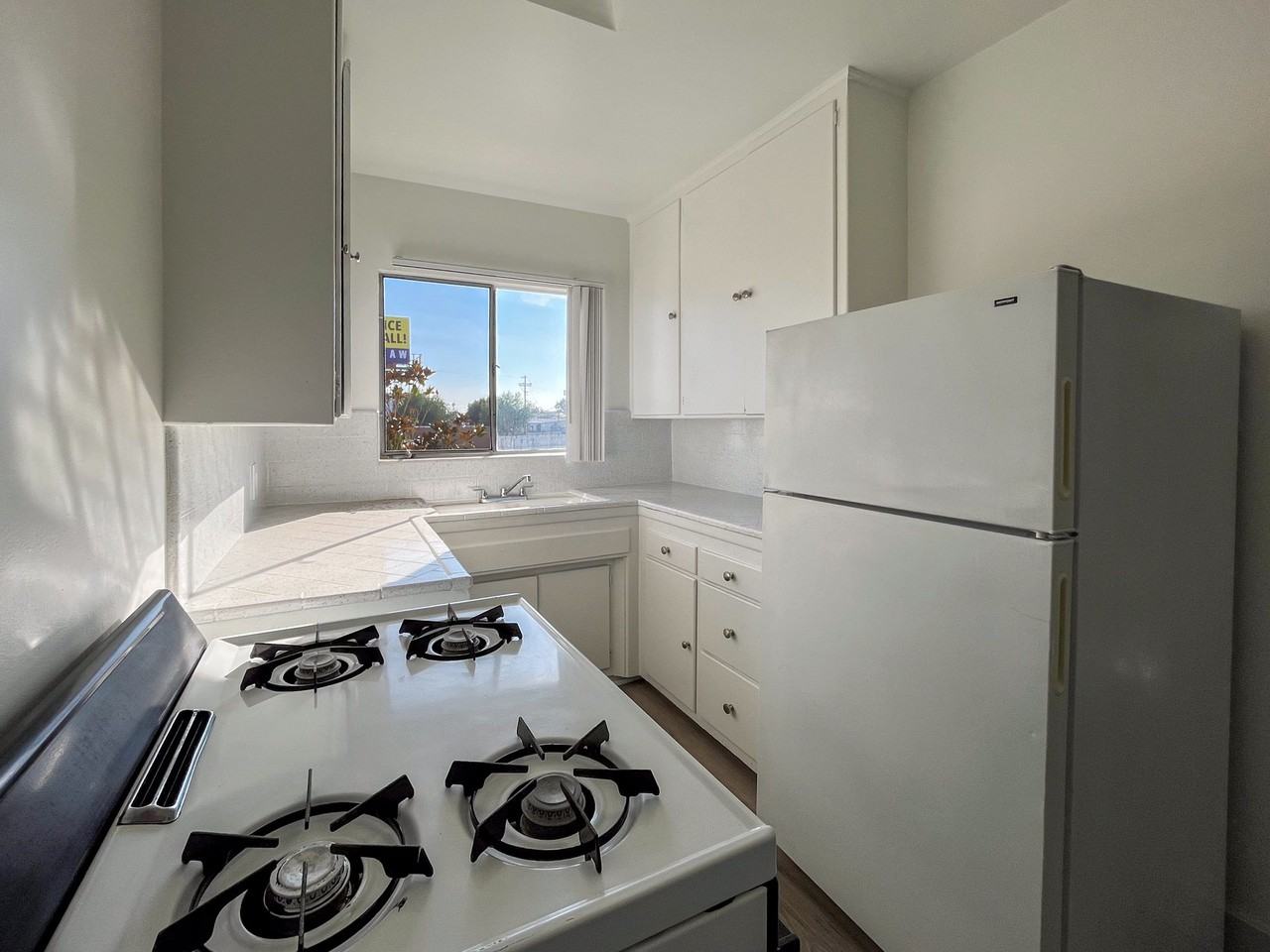 5919-5925 Crenshaw Blvd - Photo 2 of 5