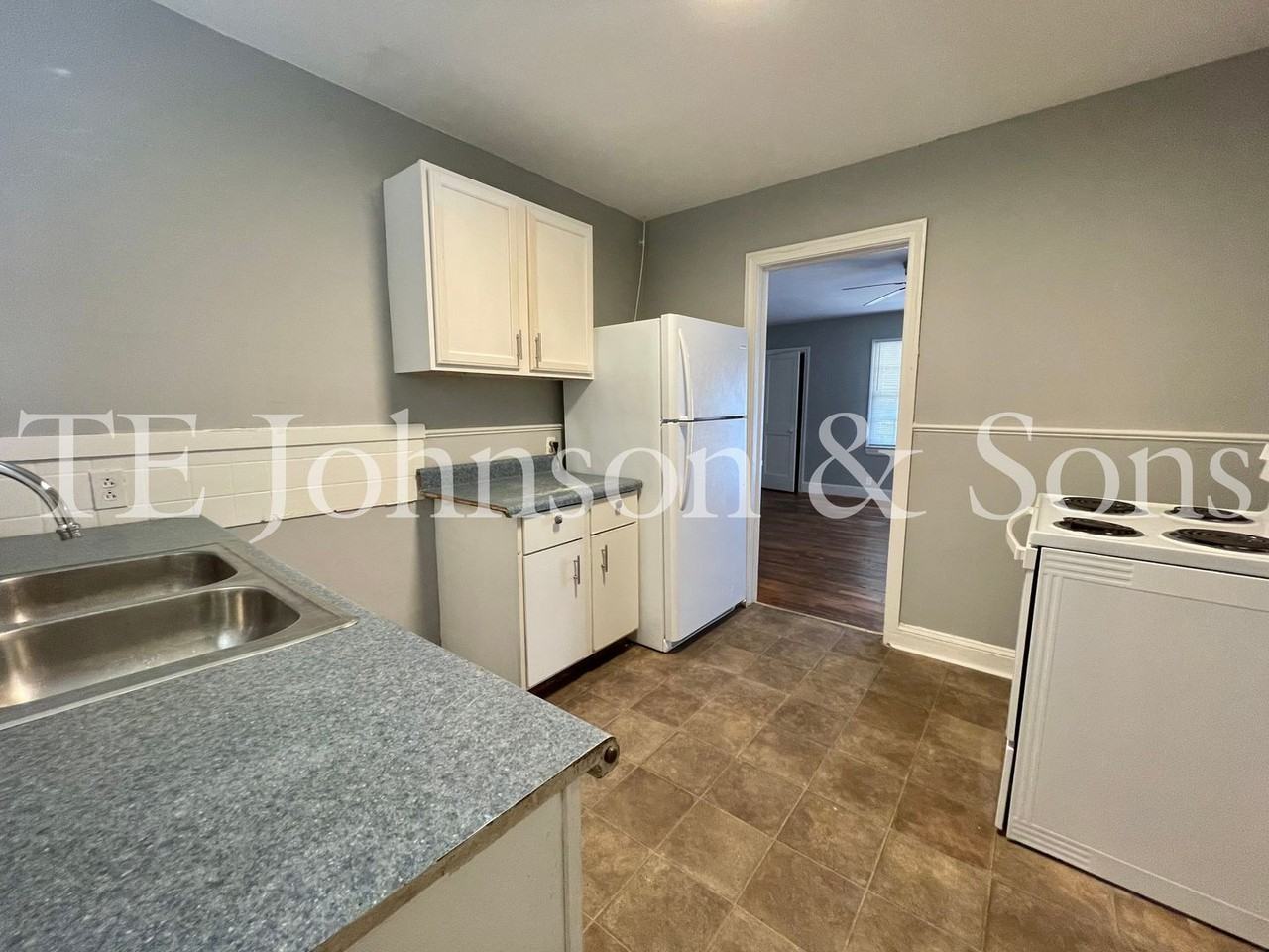 2501 Glenn Avenue North - Photo 7 of 12