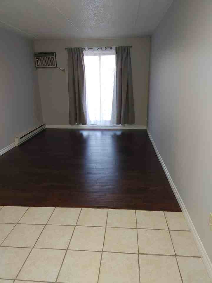 723 Tecumseh Road East #201 - Photo 7 of 7