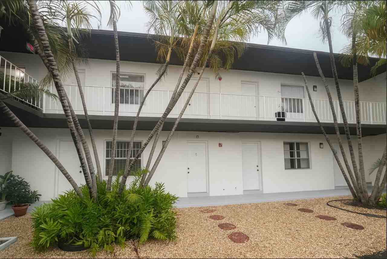 3162-3170 SW - Photo 4 of 5