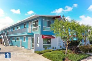 4470-4482 1/2 Bond St - Photo 1 of 1