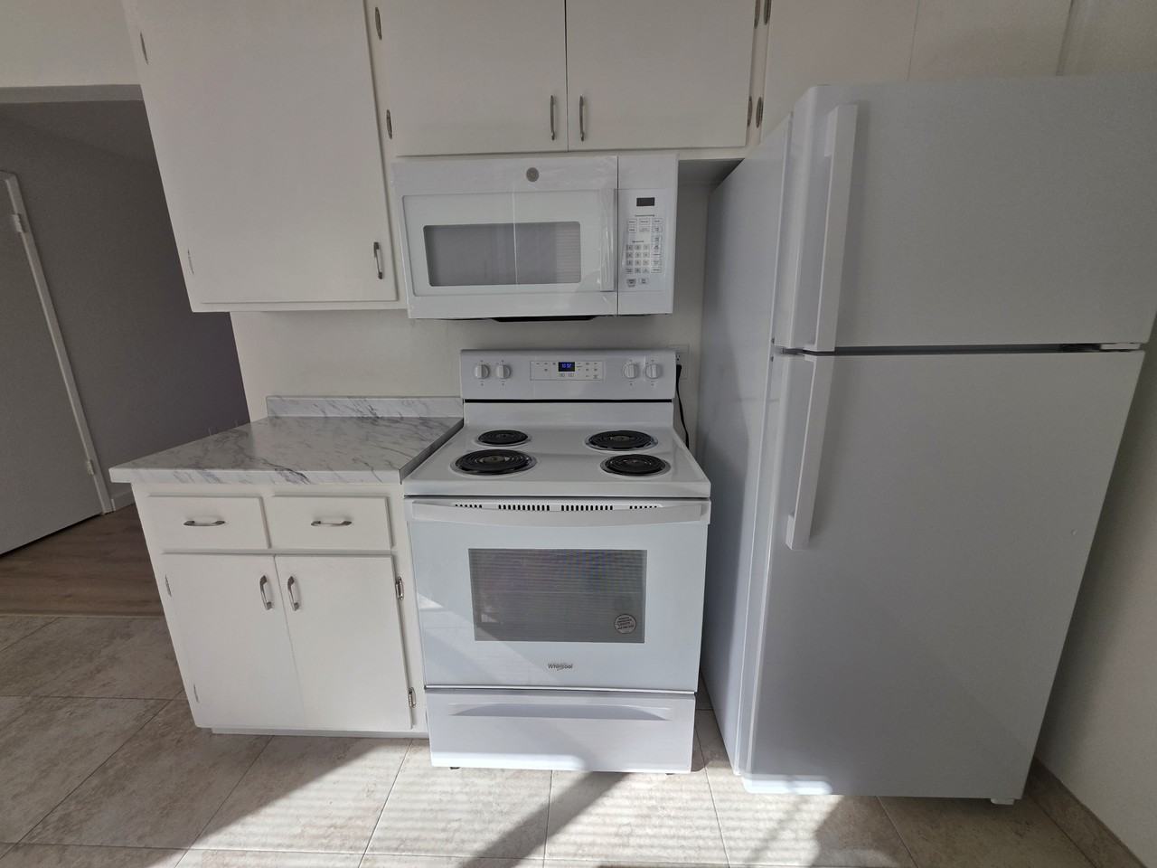 2301 Carlmont Drive - Photo 4 of 15