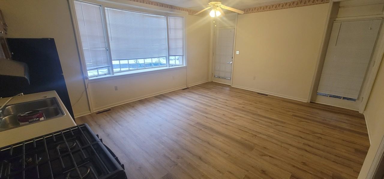 5505 North Front Street - Photo 7 of 13